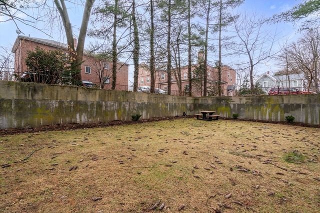 995 Massachusetts Ave 106, Arlington, MA 02476