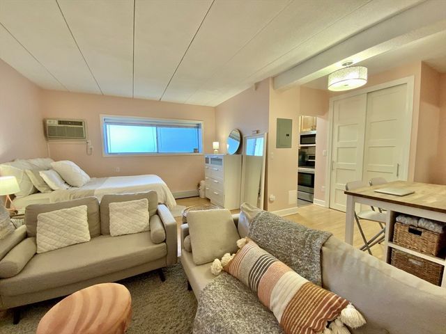 995 Massachusetts Ave 106, Arlington, MA 02476