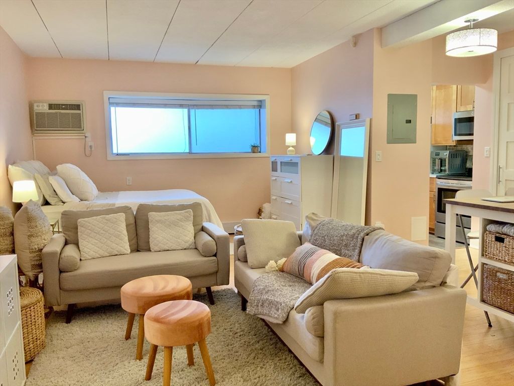 995 Massachusetts Ave 106, Arlington, MA 02476