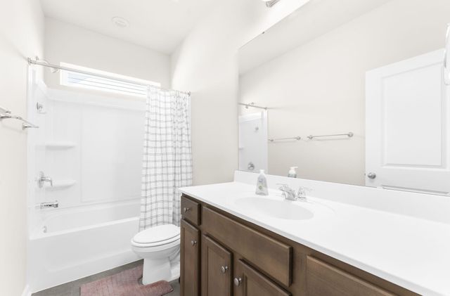 153 Winding Grove Lane, Moncks Corner, SC 29461