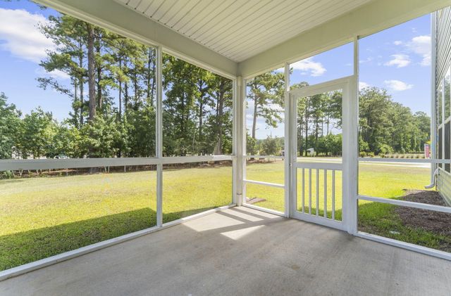 153 Winding Grove Lane, Moncks Corner, SC 29461