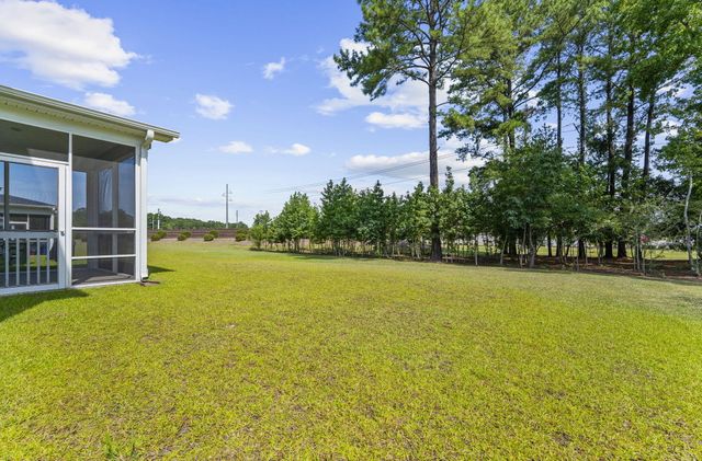 153 Winding Grove Lane, Moncks Corner, SC 29461