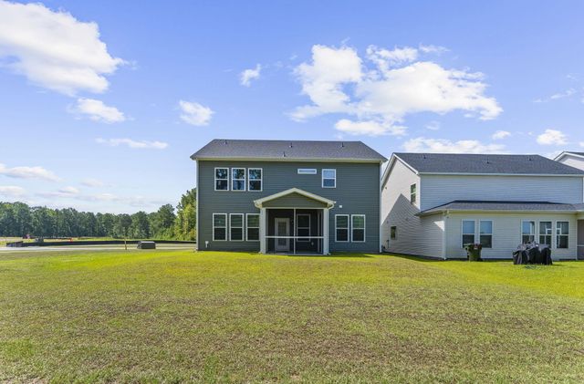 153 Winding Grove Lane, Moncks Corner, SC 29461
