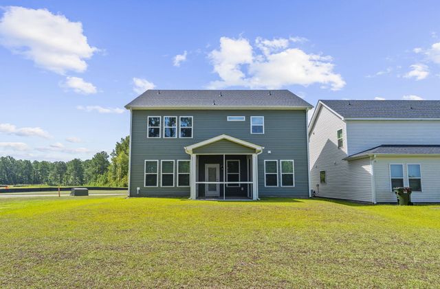 153 Winding Grove Lane, Moncks Corner, SC 29461
