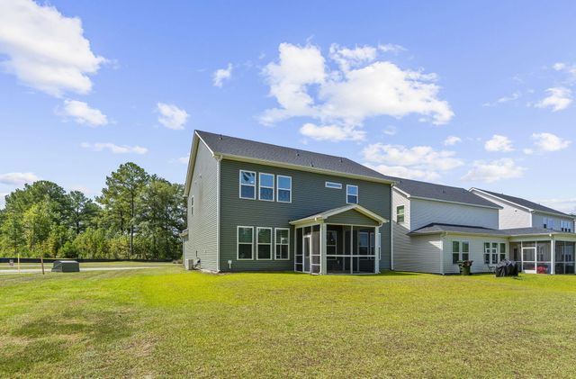 153 Winding Grove Lane, Moncks Corner, SC 29461
