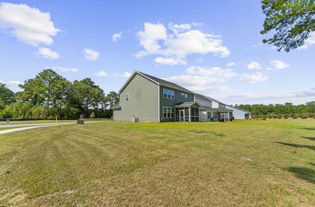 153 Winding Grove Lane, Moncks Corner, SC 29461