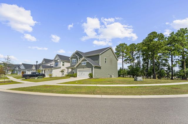 153 Winding Grove Lane, Moncks Corner, SC 29461
