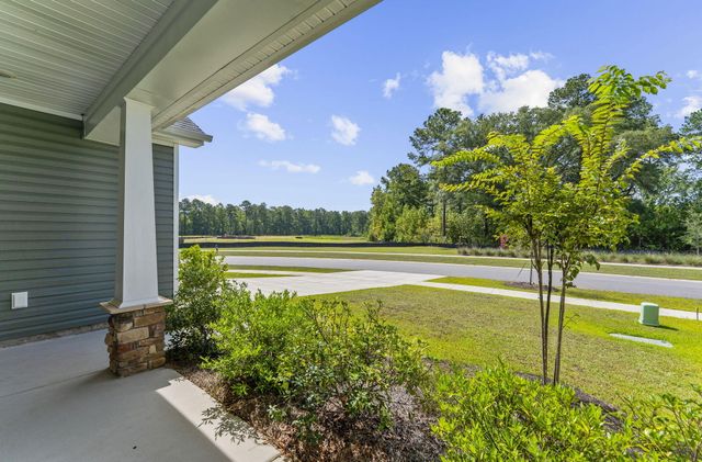153 Winding Grove Lane, Moncks Corner, SC 29461