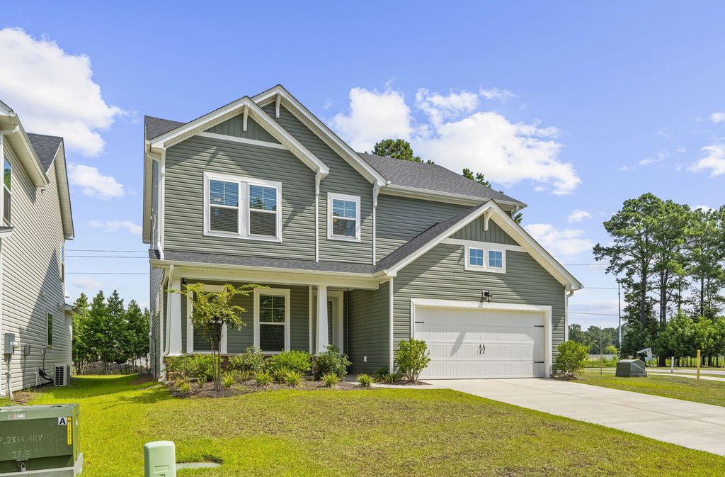 153 Winding Grove Lane, Moncks Corner, SC 29461