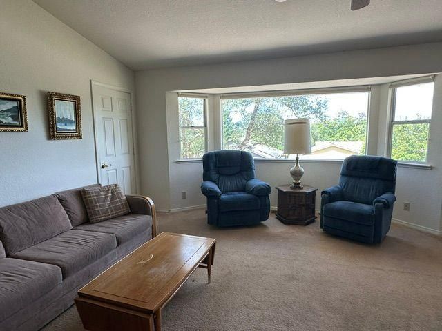 2720 Sandhurst Dr, Cameron Park, CA 95682