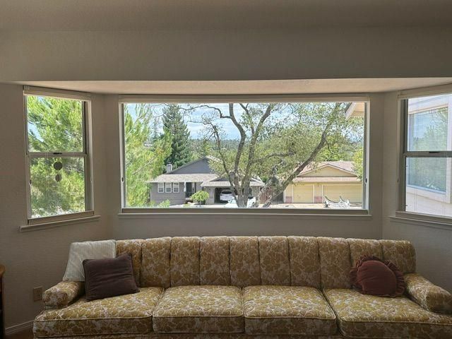 2720 Sandhurst Dr, Cameron Park, CA 95682