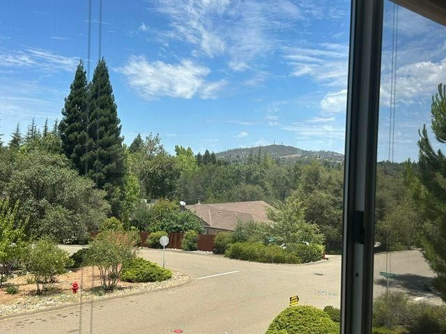2720 Sandhurst Dr, Cameron Park, CA 95682