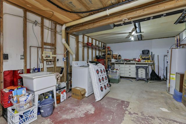 298 Tillamook Lane, Bremen, OH 43107