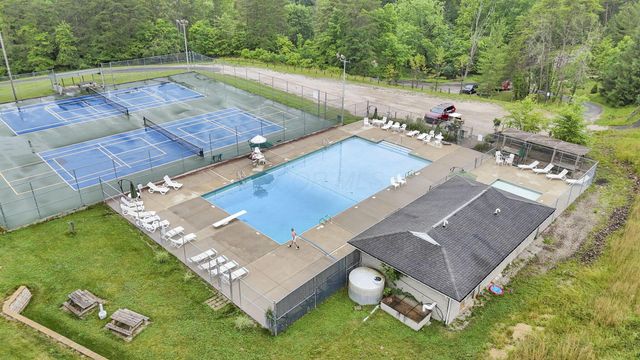 298 Tillamook Lane, Bremen, OH 43107