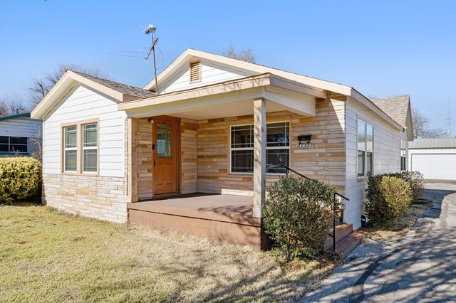 5732 La Barranca Street, Sansom Park, TX 76114
