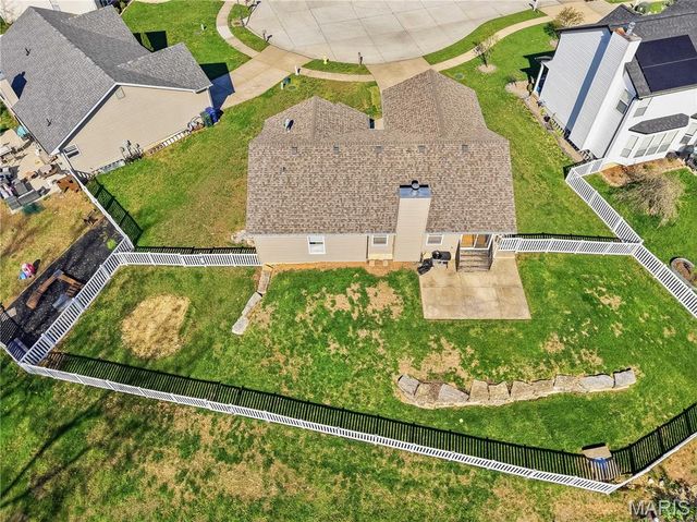 30 Colonial Creek Court, Wentzville, MO 63385