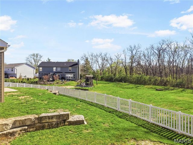 30 Colonial Creek Court, Wentzville, MO 63385