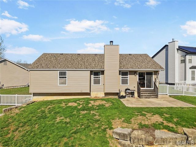 30 Colonial Creek Court, Wentzville, MO 63385