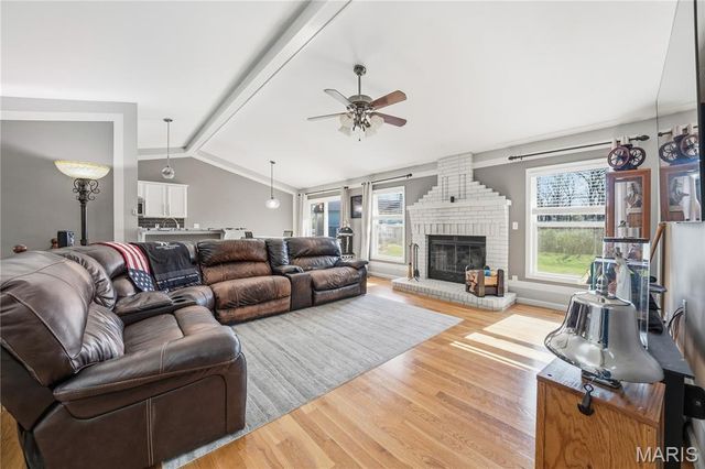 30 Colonial Creek Court, Wentzville, MO 63385