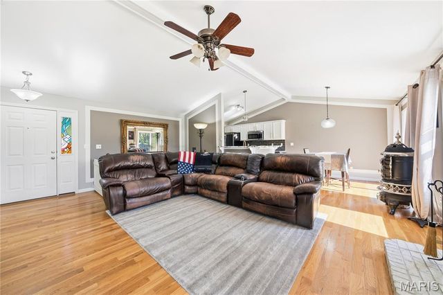 30 Colonial Creek Court, Wentzville, MO 63385