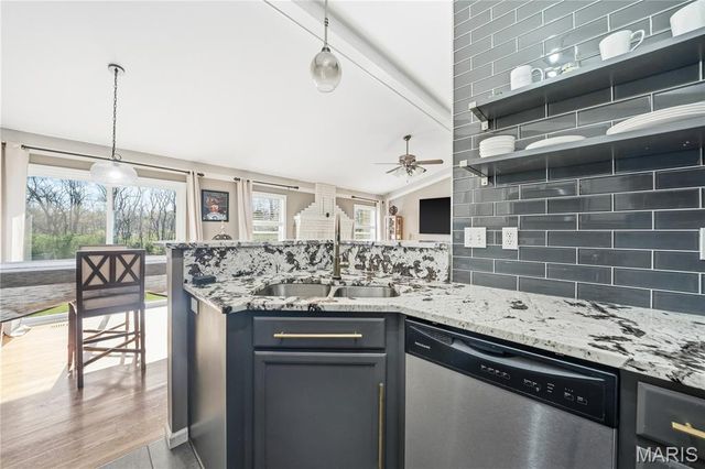 30 Colonial Creek Court, Wentzville, MO 63385