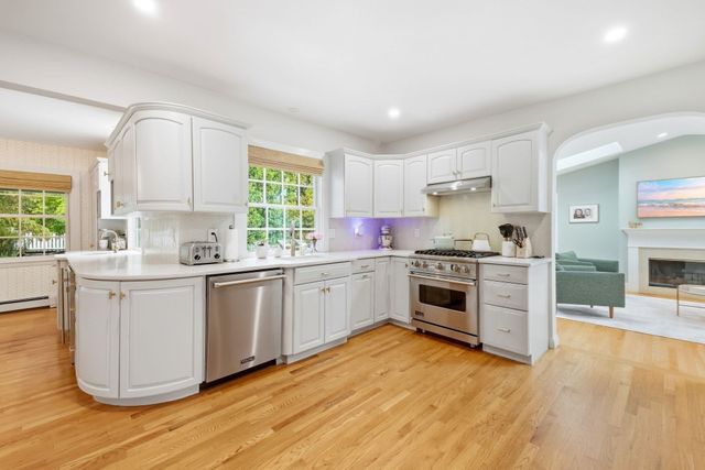 276 Andover St, Andover, MA 01810