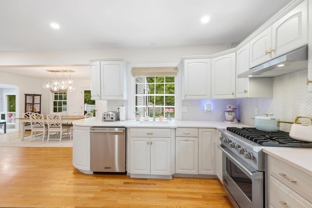 276 Andover St, Andover, MA 01810