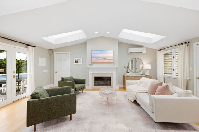 276 Andover St, Andover, MA 01810