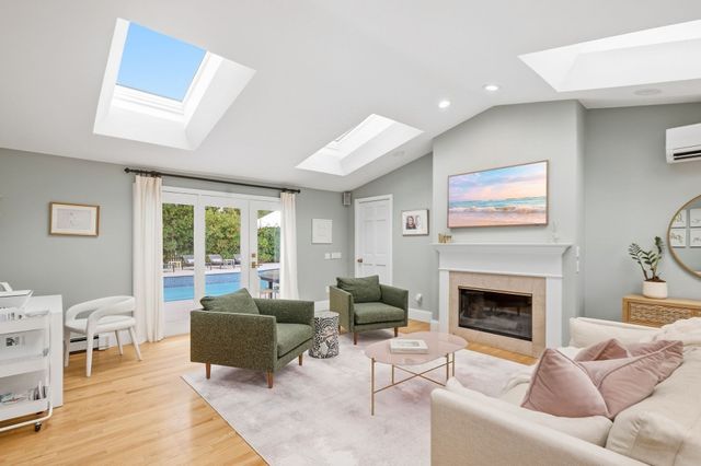 276 Andover St, Andover, MA 01810