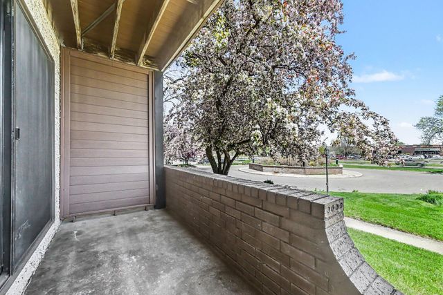 7330 York Avenue S 1031, Edina, MN 55435