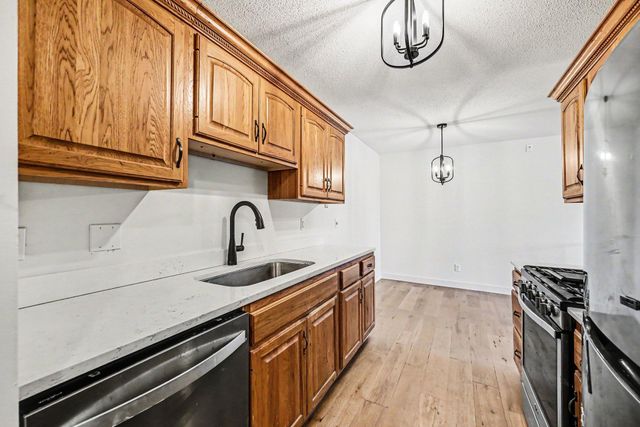 7330 York Avenue S 1031, Edina, MN 55435