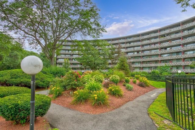 200 Swanton St 630, Winchester, MA 01890