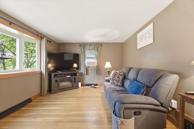 26 Donald Tennant Circle, North Attleboro, MA 02760