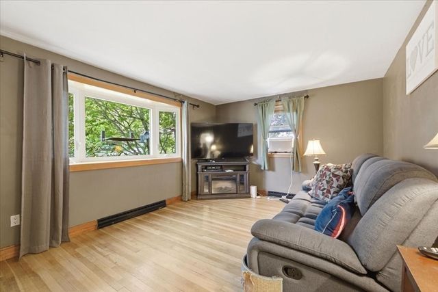 26 Donald Tennant Circle, North Attleboro, MA 02760