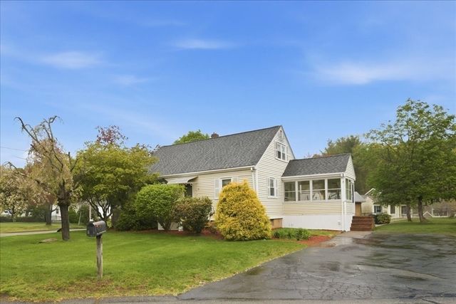 26 Donald Tennant Circle, North Attleboro, MA 02760