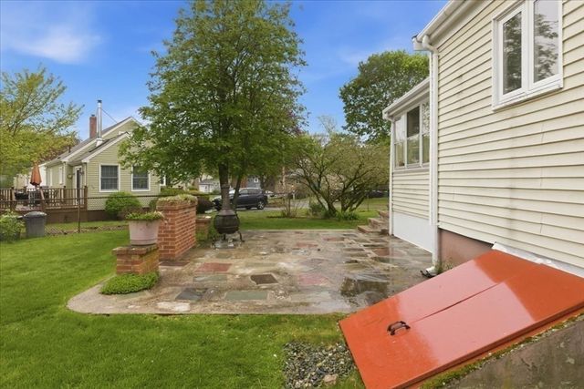 26 Donald Tennant Circle, North Attleboro, MA 02760