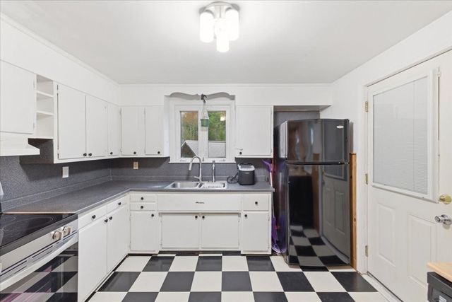 26 Donald Tennant Circle, North Attleboro, MA 02760