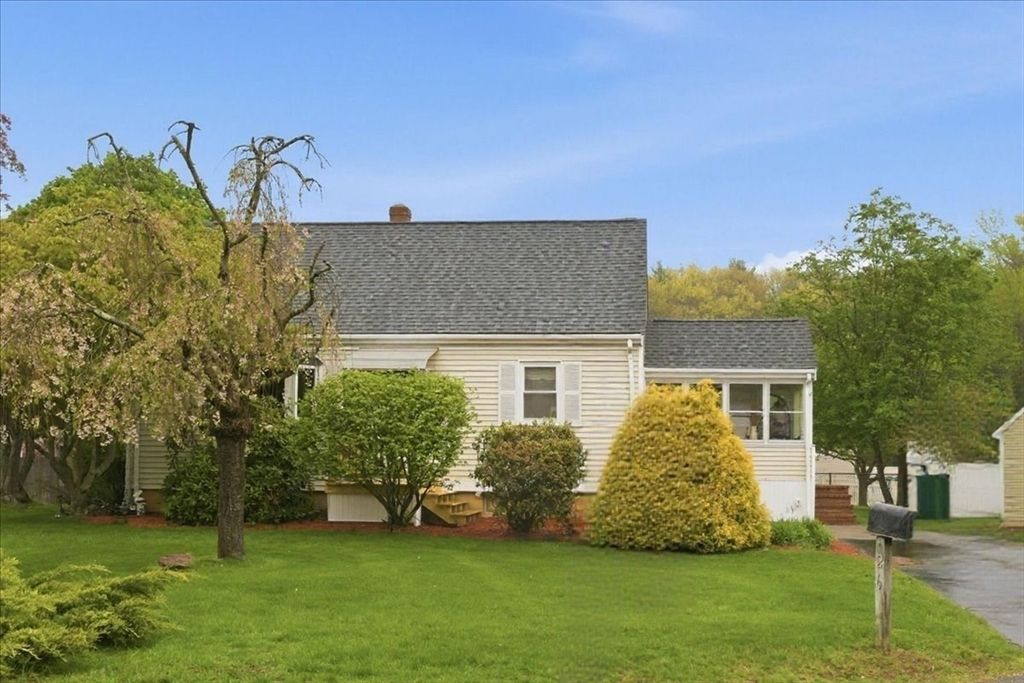 26 Donald Tennant Circle, North Attleboro, MA 02760