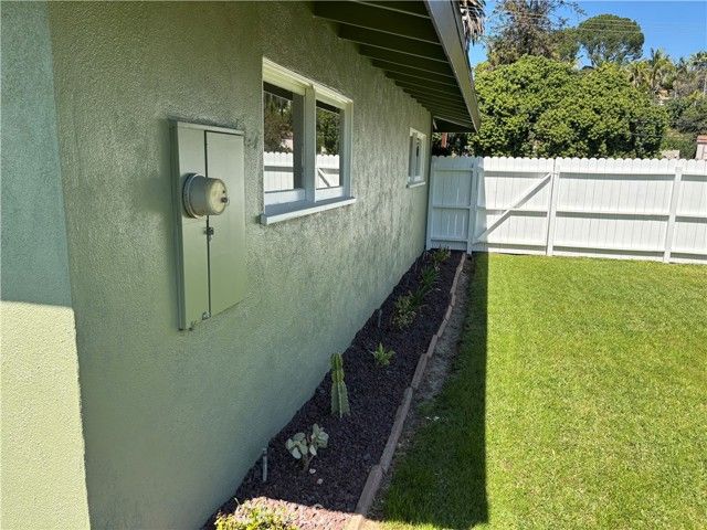 15828 West Road, Whittier, CA 90603