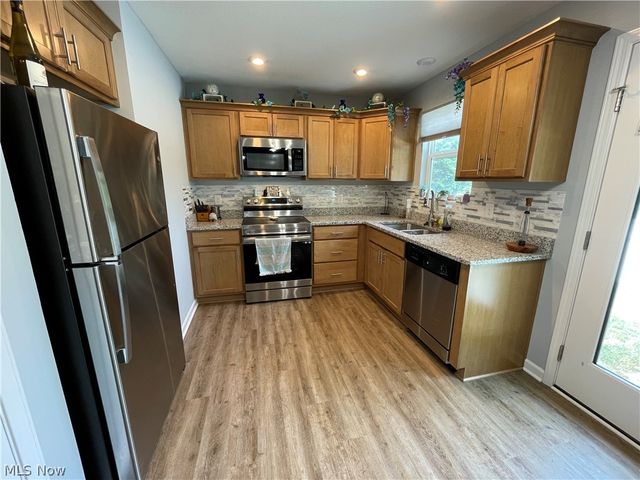 5993 Montauk Point, Vermilion, OH 44089