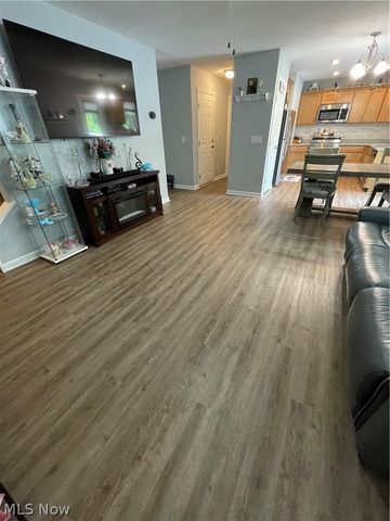 5993 Montauk Point, Vermilion, OH 44089