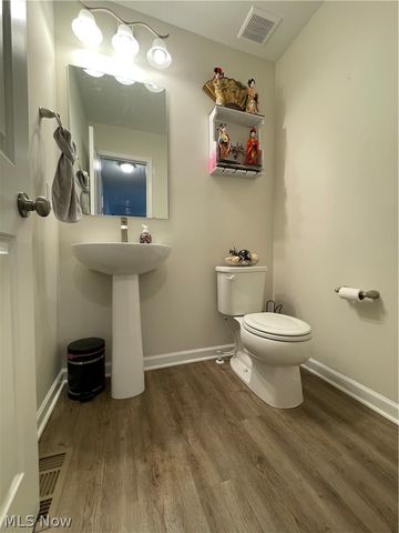 5993 Montauk Point, Vermilion, OH 44089