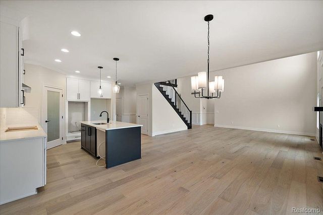 682 Westlake Avenue, Oxford Twp, MI 48371