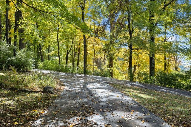 5887 Fredricksburg Dr, Nashville, TN 37215