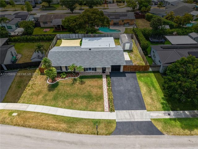 10460 SW 123rd Ct, Miami, FL 33186