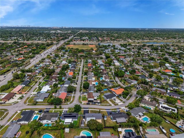 10460 SW 123rd Ct, Miami, FL 33186