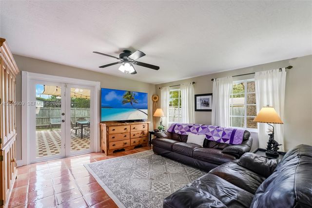 10460 SW 123rd Ct, Miami, FL 33186