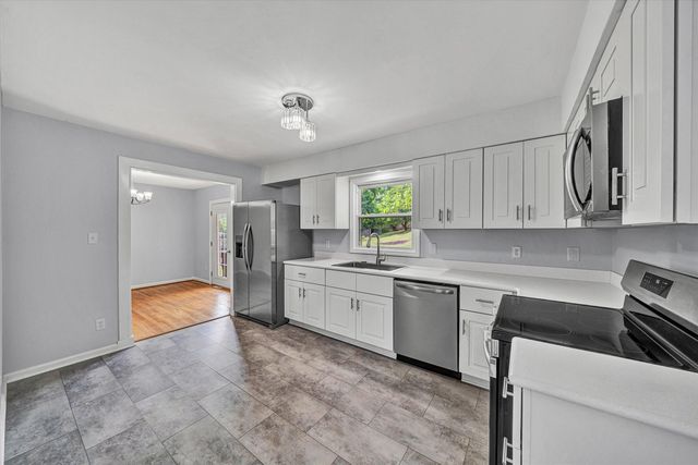 101 Sunnydale CT, Troutville, VA 24175