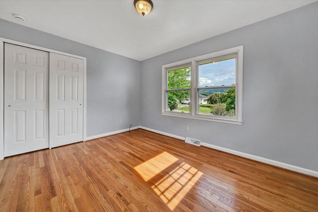 101 Sunnydale CT, Troutville, VA 24175