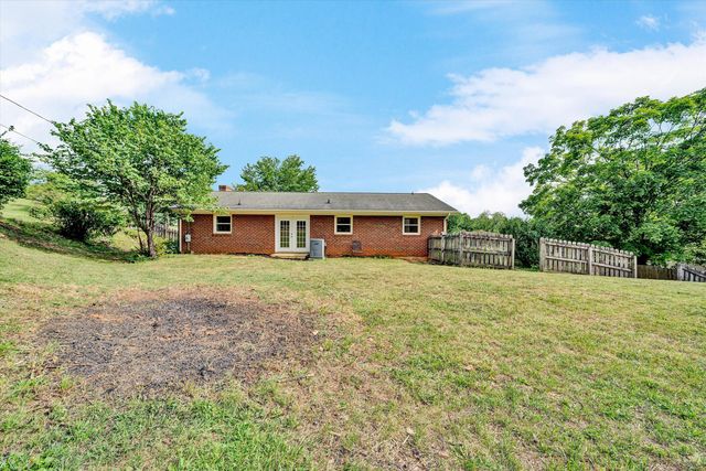 101 Sunnydale CT, Troutville, VA 24175